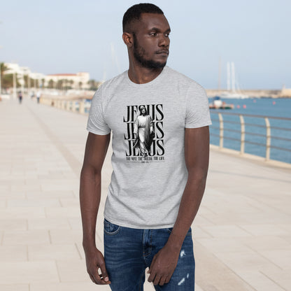 Minimalist graphic t-shirt for everyday wear